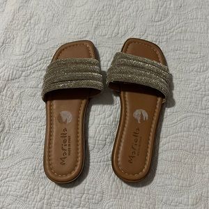 Sandals, gold brand new